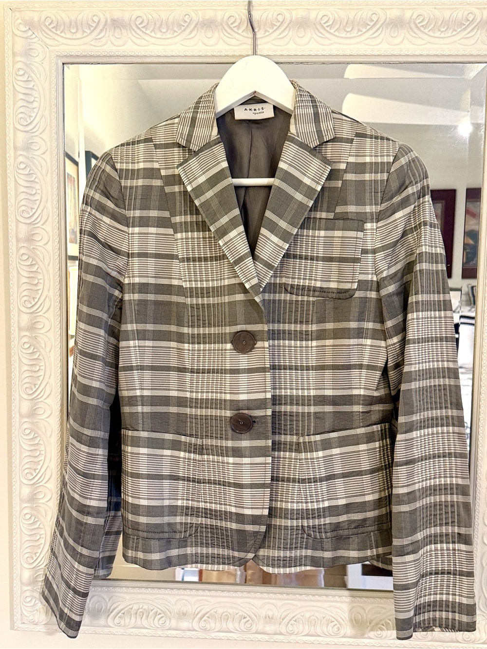 AKRIS Punto Gray & White Plaid Tailored Blazer Jacket